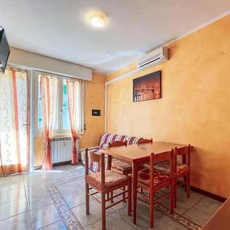 Bussola Διαμέρισμα *