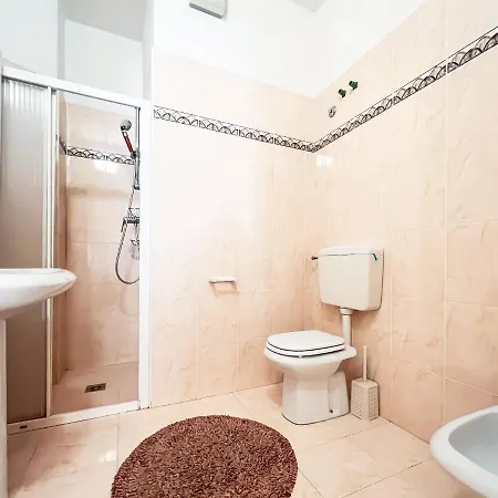 아파트 Bussola 비비오네