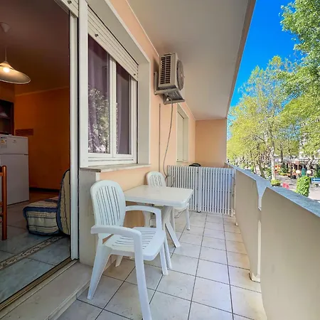 Bussola Διαμέρισμα *